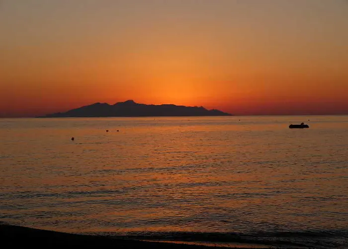 Oxygen Sea Side Kamari (Santorini)