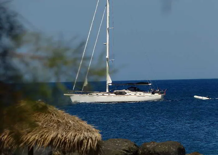 Oxygen Sea Side 3* Kamari (Santorini)